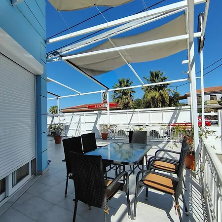 Ξενοδοχείο με διαμερίσματα Galini &