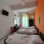 Aparthotel Galini &