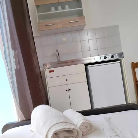 Aparthotel Galini & 3*